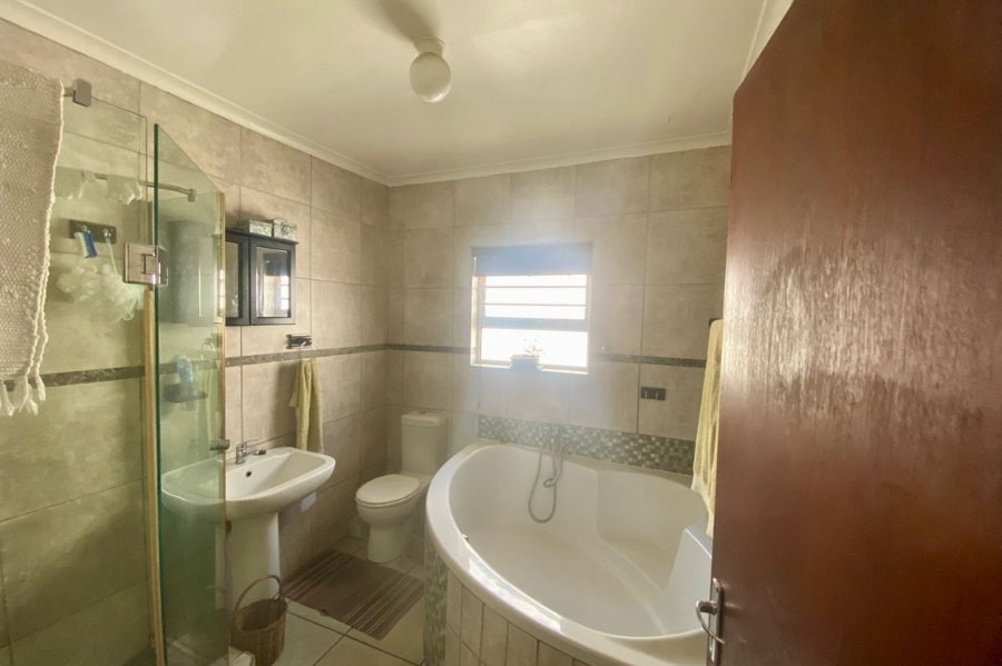 2 Bedroom Property for Sale in Bonnie Brae Western Cape